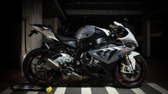 BMW S1000RR 2014 - Right view